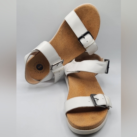 REVITALIGN Shoes Revitalign Womens White Sandals Poshmark
